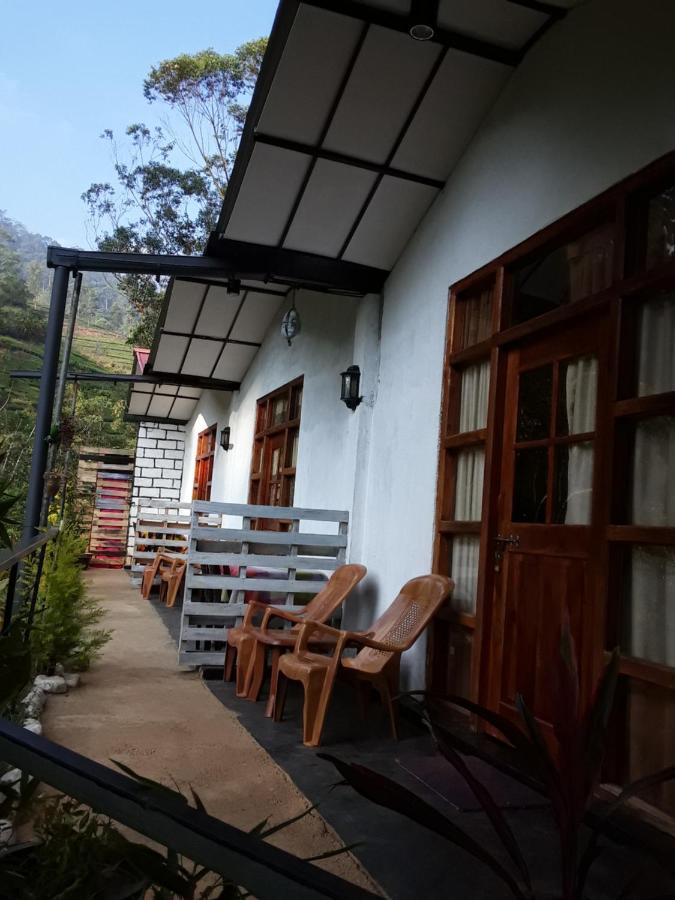 Bed and Breakfast Lily Adam'S Peak Nallathanniya Exterior foto